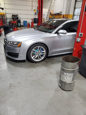 アウディ A8 D4 Facelift (13~18)用 CEIKA カスタムビッグブレーキキット