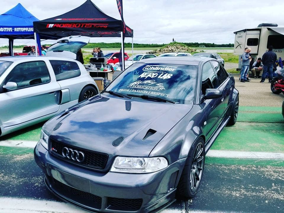 アウディ S4 B5 (97~01)用 CEIKA カスタム車高調