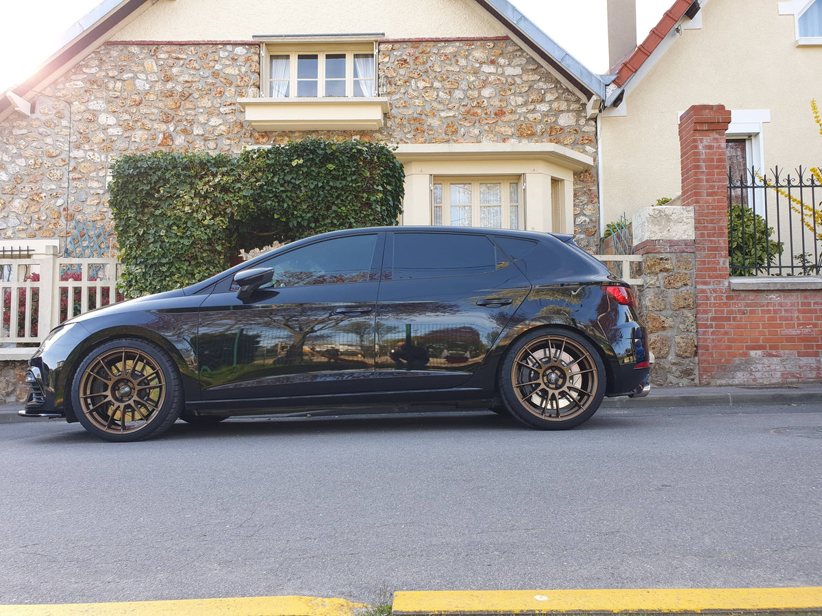 SEAT Leon mk3 Cupra (13~19)用 CEIKA カスタムビッグブレーキキット