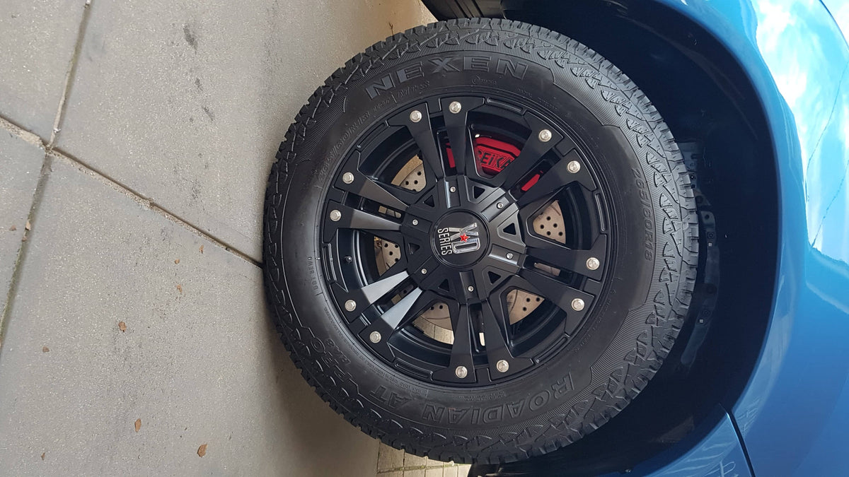 トヨタ Hilux TGN16R (05~13)用 CEIKA カスタムビッグブレーキキット