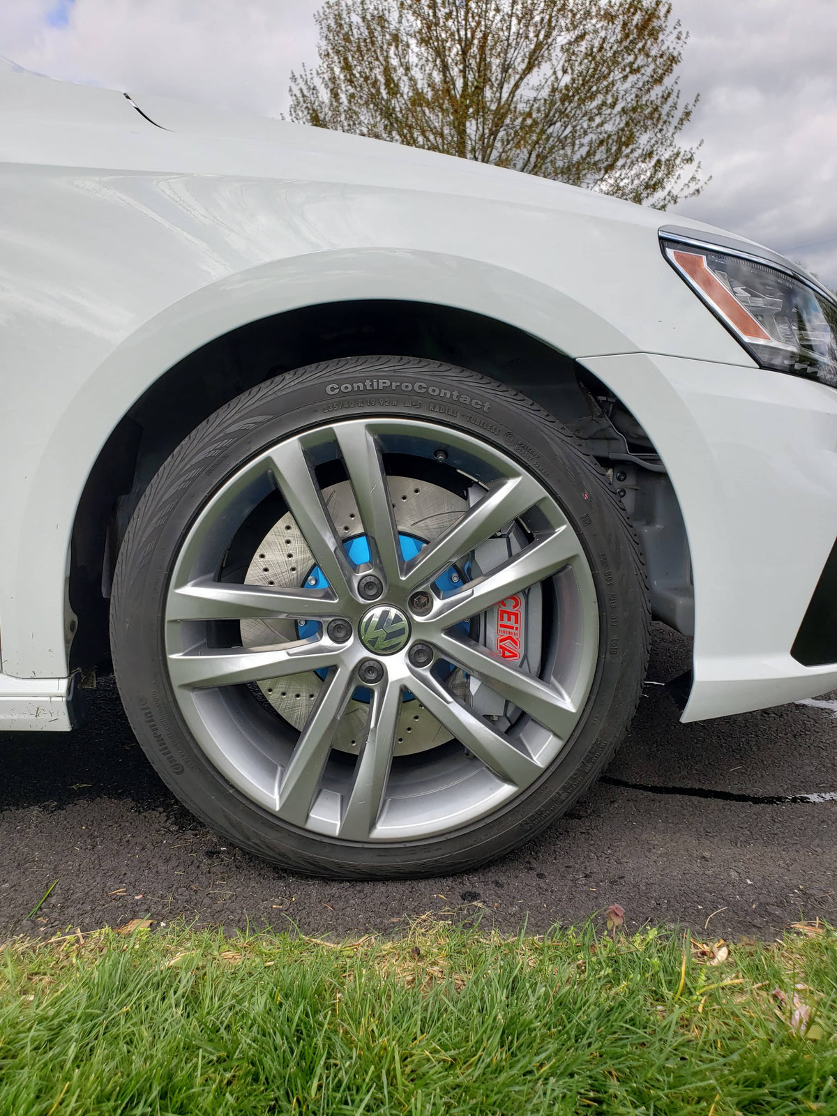 フォルクスワーゲン Passat B8 (16~up)用 CEIKA カスタムビッグブレーキキット